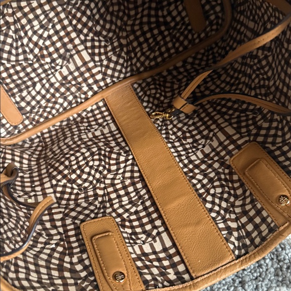 Reversible Liz Shopper In Visetos Medium - Picture 13 of 13